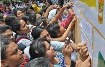 কমেছে শতভাগ পাস করা কলেজের সংখ্যাও
